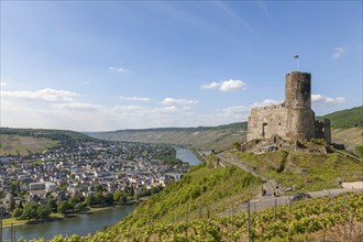 Bernkastel-Kues with Landshut Castle on the Moselle, Rhineland-Palatinate, Germany, Europe