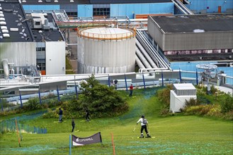 CopenHill, waste incineration plant and artificial ski slope, skiing with a view of the Øresund, 90