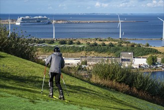 CopenHill, waste incineration plant and artificial ski slope, skiing with a view of the Øresund, 90