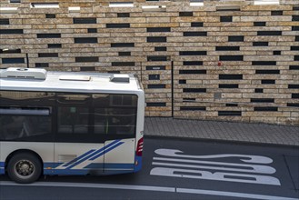 Wuppertal, central bus station, at the main railway station, 5 platforms with 18 stops for WSW