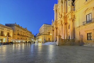 Piazza Duomo, Ortygia, Syracuse, Sicily, Italy, Europe