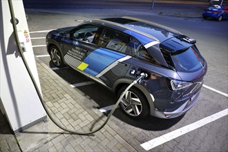 Refuelling a Hyundai NEXO fuel cell vehicle with H2 at a hydrogen filling station, Berlin,