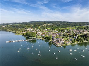 Aerial view of the municipality of Hemmenhofen on the south side of the Höri peninsula with the