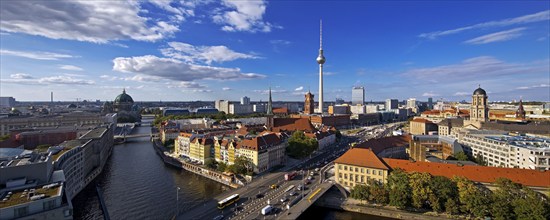 City panorama with Spree, Cathedral, Nikolai Quarter, Red Town Hall, TV Tower and Old Town House,