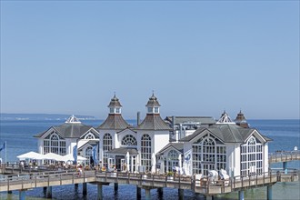 Pier, Sellin, Island of Rügen, Mecklenburg-Western Pomerania, Germany, Europe