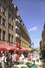 Münzgasse is a popular link between Neumarkt and Brühl's Terrace