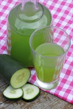 Cucumber juice, cucumber, snake cucumber, cucumber water, glass, carafe