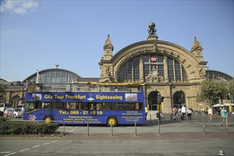 Building from the main station with City Tour Sightseeing Bus, Omnibus, Tourist, City Tour, City,