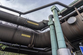 Pipelines for district heating, coke oven gas, blast furnace gas, at the Thyssenkrupp Steel site in