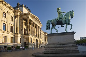 Palace on Palace Square with equestrian statue of Duke Carl Wilhelm Ferdinand, Brunswick, Lower