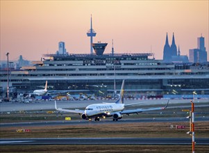 Ryanair Boeing 737 landing at Cologne-Bonn Airport, North Rhine-Westphalia, Germany, Europe