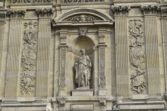 Detail of the facade of the Musée du Louvre, Paris, France, Europe