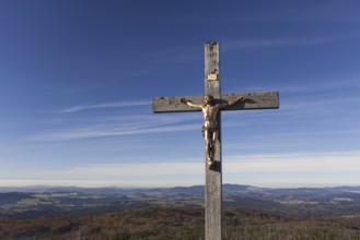 Wooden cross on the summit of Mount Lusen in autumn, Bavarian Forest National Park, Bavaria,