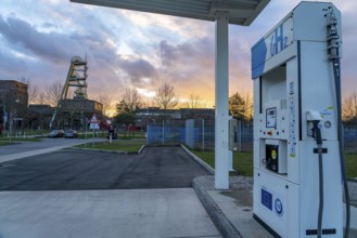 Hydrogen filling station, at the Hertern hydrogen competence centre, h2Herten, on the site of the