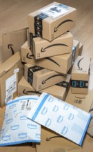 Parcels from online mail order company Amazon, various packaging, Amazon Prime