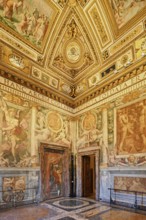 Ceiling painting and golden wall decorations in the Sala Paolina, Pope's chamber, Castel Sant