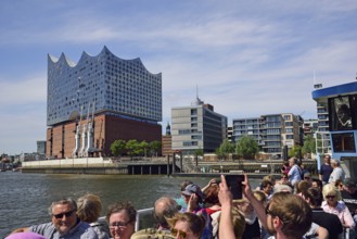 Europe, Germany, Hanseatic City of Hamburg, Elbe, Elbe Philharmonic Hall, glass facade, harbour