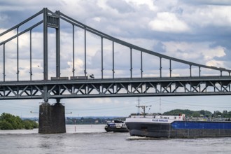 The Krefeld-Uerdingen Bridge over the Rhine, between Krefeld and Duisburg, bridle belt bridge from