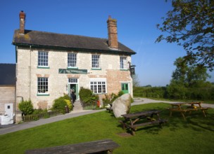 The Barge Inn on the Kennet and Avon canal, Honey Street, Alton Barnes, Vale of Pewsey, Wiltshire,