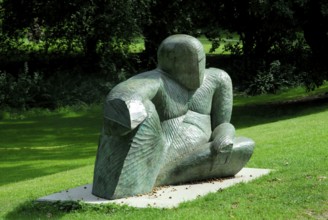 Sculpture Avec la Colline, by Nicolas Alquin, spa garden, Bad Homburg, Hesse, Germany, Europe