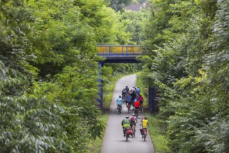 Cycle path in the north of Essen, former railway line, Essen, North Rhine-Westphalia, Germany,