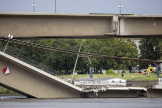 Partial collapse of the Carola Bridge in Dresden, 11/09/2024