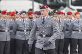 Public roll call of the Army Officers' School on Theatre Square: Bundeswehr honours and bids