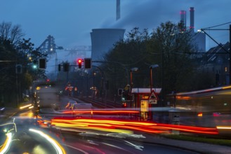 Hüttenwerke Krupp Mannesmann, HKM, blast furnaces, cooling tower, in Duisburg-Hüttenheim, view over