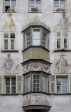 Old historic house façade, Piazza del Municipio, Town Hall Square, Rathausplatz, Bolzano,