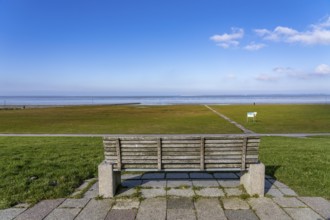 North Sea dyke, near Neuharlingersiel, Lower Saxony, Germany, Europe