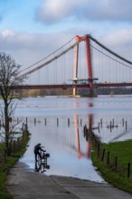 Flood on the Rhine, flooded Rhine meadows, fields, Rhine bridge Emmerich, road bridge of the B220,