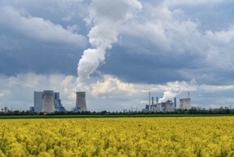 Neurath lignite-fired power station, near Grevenbroich, RWE Power AG, storm clouds over the Rhenish