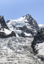 La Jonction, glacier tongue, Glacier des Bossons meets Glacier de Taconnaz, summit of Mont Maudit