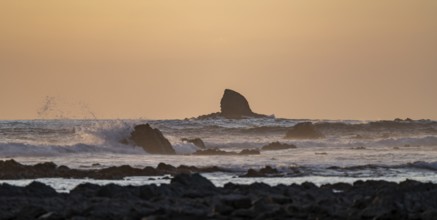 Evening mood, Marino Ballena National Park, coast with waves, South Pacific Ocean, Puntarenas