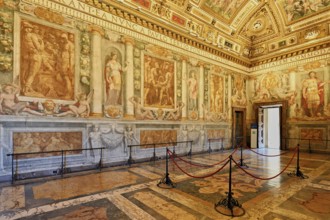 Ceiling painting and golden wall decorations in the Sala Paolina, Pope's chamber, Castel Sant