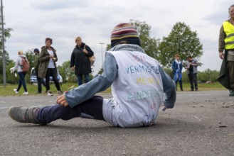 Demonstration against the restrictions in the Corona crisis, anti-vaccination, protest against