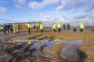 At the hamlet of Lützerath, at the Garzweiler 2 open-cast lignite mine, the RWE Group erects a