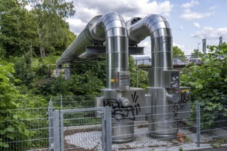 New STEAG district heating pipeline in Essen, over the railway tracks of the S6 line in Essen-Süd,