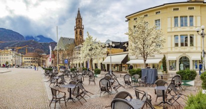 Waltherplatz in Bolzano, South Tyrol, Italy, Europe