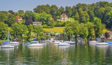 Shore front with sailing boats and villas, Berg, Lake Starnberg, Bavarian Alpine foothills, Upper