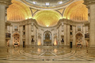 Church of Santa Engracia converted into National Pantheon, Central crossing and naves polychromed