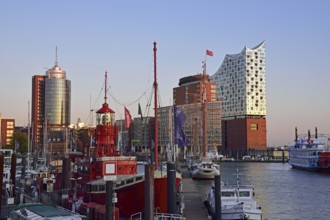 Europe, Germany, Hamburg, Elbe, harbour, Elbe Philharmonic Hall, historic lightship, restaurant,