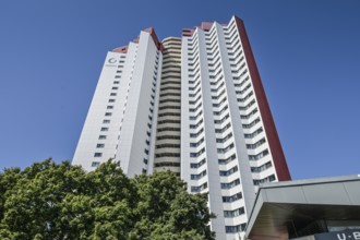 Residential tower block, Zwickauer Damm 12, Gropiusstadt, Neukölln, Berlin, Germany, Europe