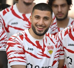 Deniz Undav VfB Stuttgart (26) Portrait, smiling, MHPArena, MHP Arena Stuttgart, Baden-Württemberg,