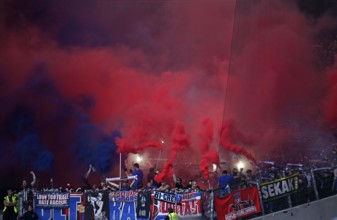 Fanblock 1. FC Heidenheim 1846, Bengalos in red and blue, smoke, pyrotechnics, pyro, fireworks,