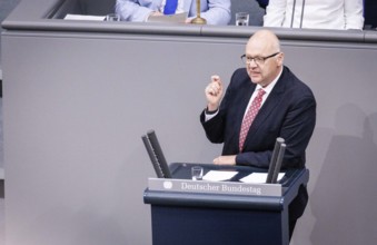 Alexander Radwan (CDU/CSU) recorded during a speech on the euro balance sheet in the German