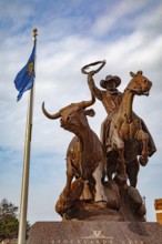 Oklahoma City, Oklahoma, 'Headin To Market, ' a sculpture by Harold T. Holden, in Stockyards City.