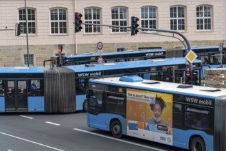 Wuppertal, central bus station, at the main railway station, 5 platforms with 18 stops for WSW