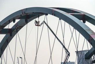 New construction of the Karl Lehr Bridge in the port of Duisburg-Ruhrort, over the Ruhr and the