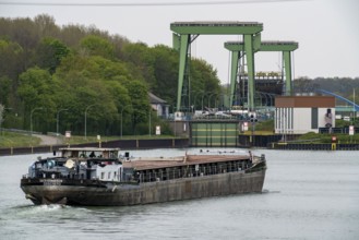 Cargo ships on the Wesel-Datteln Canal, in front of the Hünxe lock, North Rhine-Westphalia,